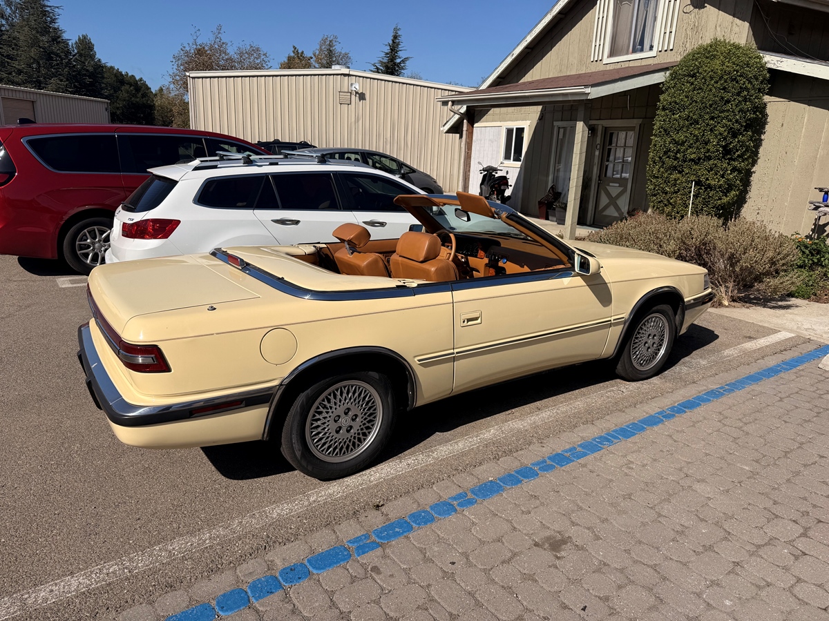 1990 Chrysler TC by Maserati
