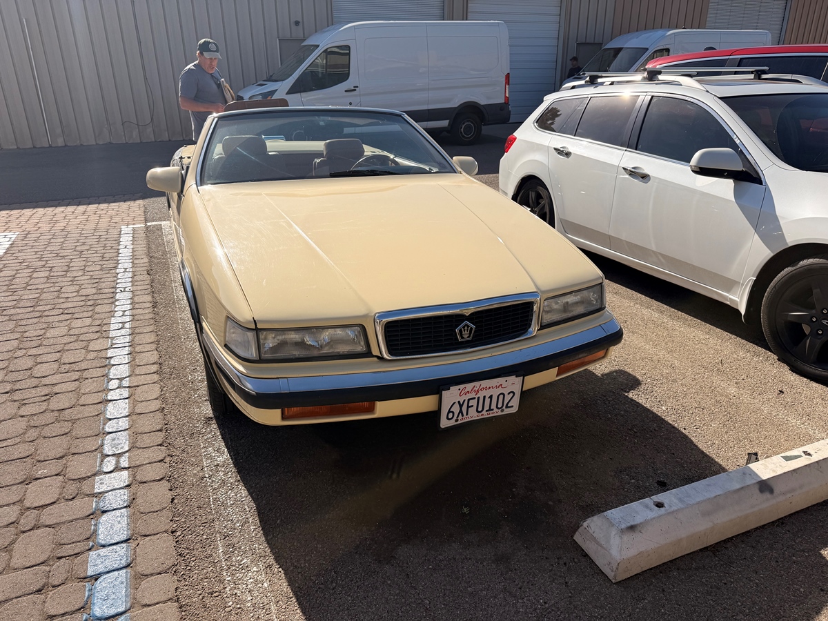 1990 Chrysler TC by Maserati