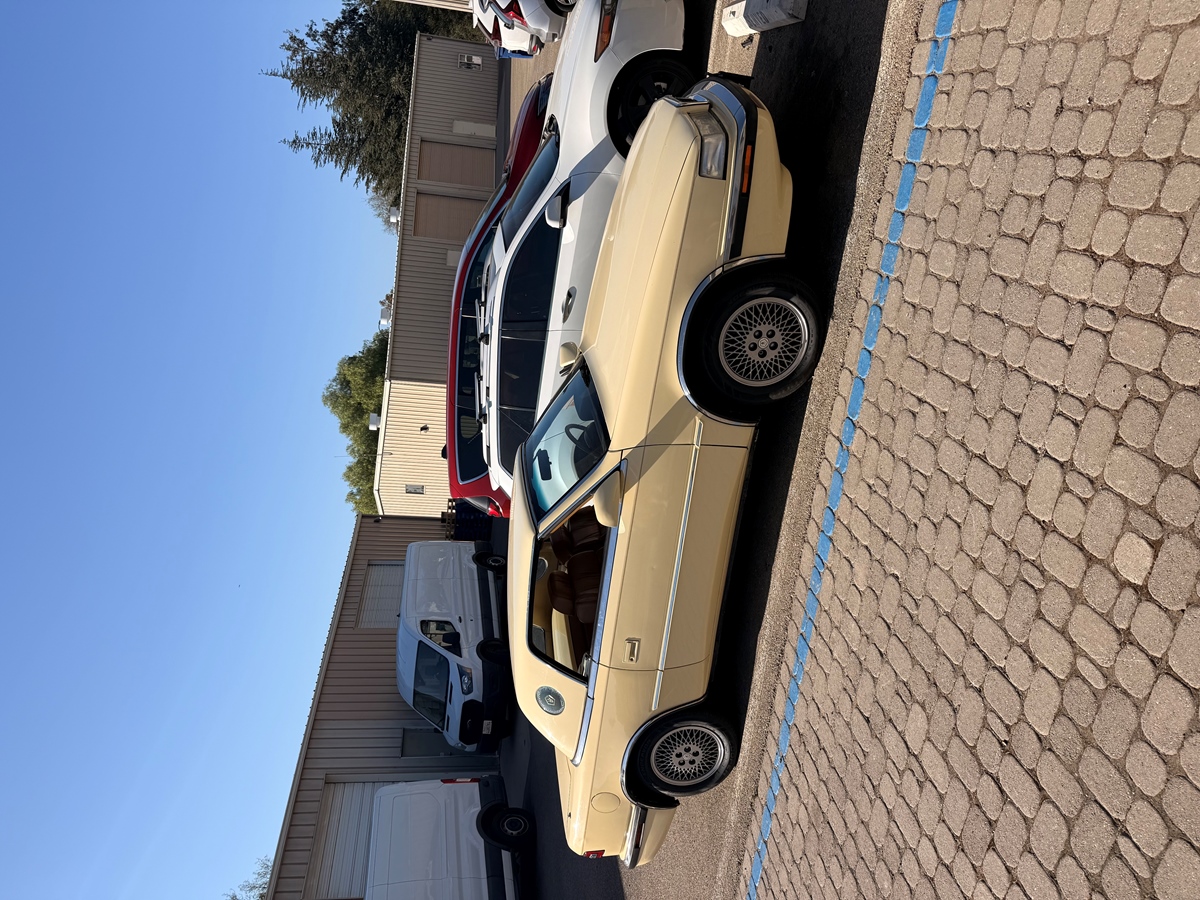 1990 Chrysler TC by Maserati