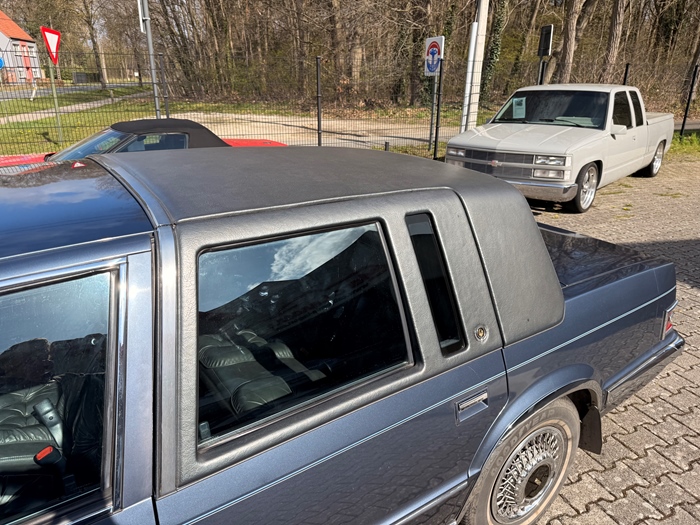 1991 Chrysler New Yorker Imperial 3.8