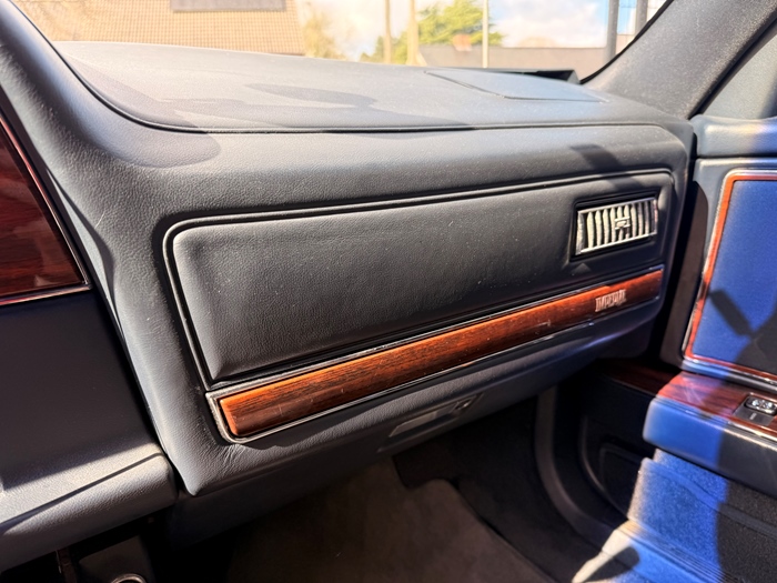 1991 Chrysler New Yorker Imperial 3.8