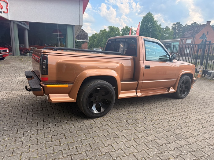 1990 Chevrolet  Silverado Pick up step side 
