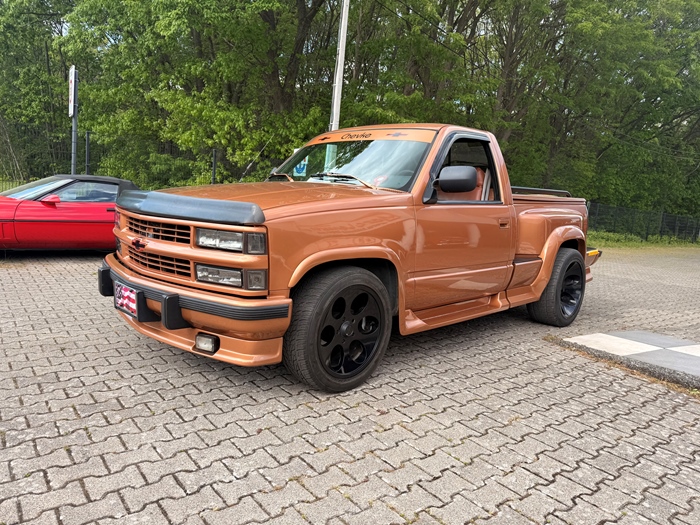 1990 Chevrolet  Silverado Pick up step side 