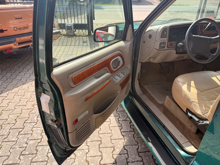 1996 Chevrolet  C-1500 Pick up step side