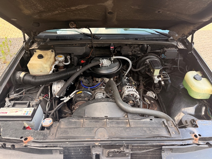 1990 Chevrolet  Silverado pick up step side 